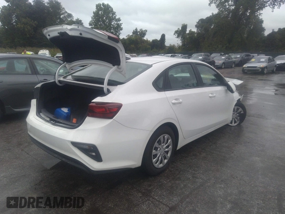2021 Kia Forte LXS z VIN 3KPF24AD1ME353552, wystawiony jako IAAI lot #34636375 z przebiegiem 15 570 mil mil oraz . Historia ofert i sprzedaży dostępna na DreamBid. Obrazek 4.