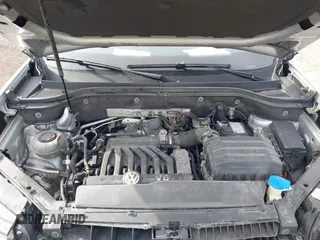2018 Volkswagen Atlas SE with VIN 1V2KR2CA6JC560411, listed as a IAAI auction lot 41887472 with 168,155 mi miles and . Bid and sale history available at DreamBid. Image 10.