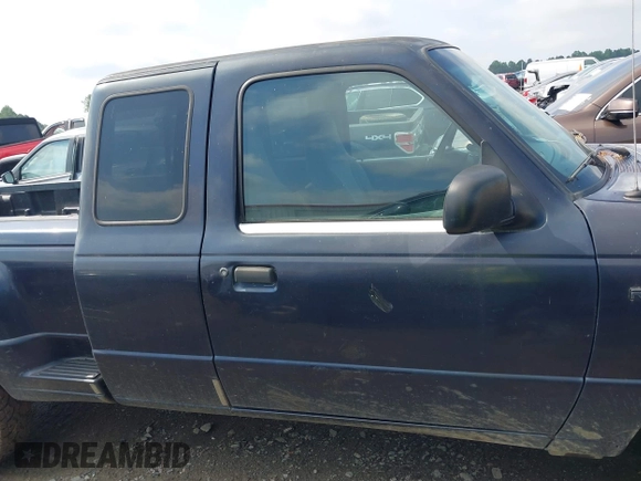 2001 Ford Ranger XL z VIN 1FTYR14U81PA01840, wystawiony jako IAAI lot #42262983 z przebiegiem 275 696 mil mil oraz . Historia ofert i sprzedaży dostępna na DreamBid. Obrazek 14.