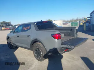 2024 Hyundai Santa Cruz SE z VIN 5NTJADAE5RH088273, wystawiony jako IAAI lot #41563660 z przebiegiem 14 873 mil mil oraz . Historia ofert i sprzedaży dostępna na DreamBid. Obrazek 3.