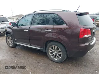 2013 Kia Sorento SX with VIN 5XYKWDA20DG370685, listed as a IAAI auction lot 42084027 with 1 mi miles. Bid and sale history available at carsss.com. Image 3.