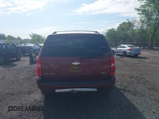 2009 Chevrolet Tahoe 2LT z VIN 1GNFK23079R138145, wystawiony jako IAAI lot #42109914 z przebiegiem 211 063 mil mil oraz . Historia ofert i sprzedaży dostępna na DreamBid. Obrazek 16.