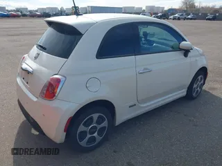 2015 FIAT 500e with VIN 3C3CFFGE9FT522920, listed as a IAAI auction lot 41725773 with 53,300 mi miles. Bid and sale history available at carsss.com. Image 4.