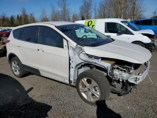 2016 Ford Escape SE z VIN 1FMCU0G73GUB48369, wystawiony jako Copart lot #47526865 z przebiegiem 105 186 mil mil oraz Szkoda całkowita • Salvage title. Historia ofert i sprzedaży dostępna na DreamBid. Obrazek 4.