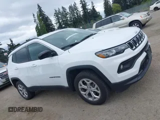 2024 Jeep Compass Latitude with VIN 3C4NJDBN7RT118288, listed as a IAAI auction lot 42130731 with 25,728 mi miles and . Bid and sale history available at carsss.com. Image 14.