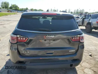 2018 Jeep Compass Latitude z VIN 3C4NJDBB3JT142940, wystawiony jako Copart lot #56306475 z przebiegiem 75 387 mil mil oraz Szkoda całkowita • Salvage title. Historia ofert i sprzedaży dostępna na DreamBid. Obrazek 6.