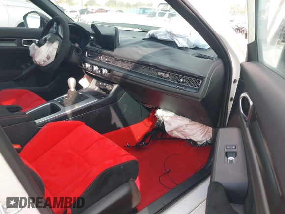 2024 Honda Civic Type R z VIN JHMFL5G42RX003041, wystawiony jako IAAI lot #41548644 z przebiegiem 7 395 mil mil oraz . Historia ofert i sprzedaży dostępna na DreamBid. Obrazek 5.
