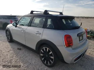 2015 MINI Cooper Hardtop 4 Door S with VIN WMWXU3C50F2B65944, listed as a Copart auction lot 82986174 with 121,207 mi miles and Clean Title. Bid and sale history available at carsss.com. Image 2.
