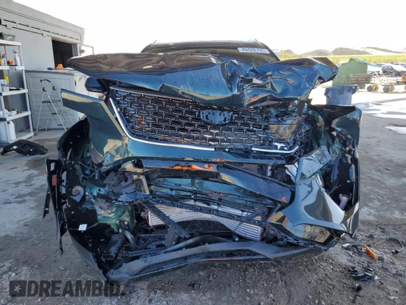 2024 Cadillac XT4 FWD Premium Luxury z VIN 1GYFZCR43RF241465, wystawiony jako Copart lot #49428795 z przebiegiem Nie podano mil oraz Szkoda całkowita • Salvage title. Historia ofert i sprzedaży dostępna na DreamBid. Obrazek 5.