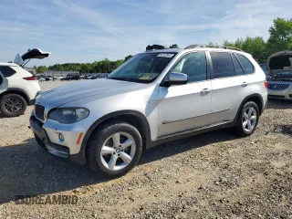 2008 BMW X5 3.0si z VIN 5UXFE43528L027428, wystawiony jako Copart lot #54222845 z przebiegiem 207 818 mil mil oraz Czysty tytuł • Clean title. Historia ofert i sprzedaży dostępna na DreamBid. Obrazek 1.