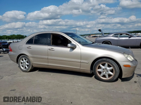 2003 Mercedes-Benz C 240 с VIN WDBRF61J13A417012, выставлен на аукционе Copart как лот 58729475 с пробегом 154 465 миль миль и Списание • Salvage title. История ставок и продаж доступна на DreamBid. Изображение 4.