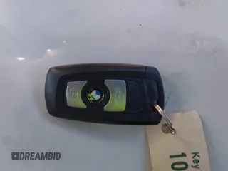 2015 BMW 3 Series 320i xDrive с VIN WBA3C3G55FNS73810, выставлен на аукционе IAAI как лот 41822468 с пробегом 76 779 миль миль и . История ставок и продаж доступна на DreamBid. Изображение 11.