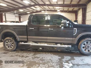 2018 Ford Super Duty F-250 SRW XL with VIN 1FT7W2BT3JEB00064, listed as a IAAI auction lot 41331775 with 171,569 mi miles. Bid and sale history available at carsss.com. Image 13.