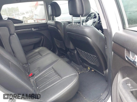 2012 Kia Sorento EX with VIN 5XYKU4A66CG227487, listed as a IAAI auction lot 41925941 with 185,464 mi miles. Bid and sale history available at carsss.com. Image 8.