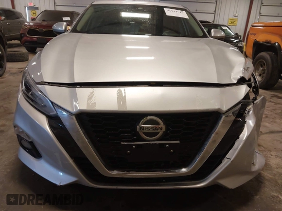 2019 Nissan Altima 2.5 SL with VIN 1N4BL4EV9KC199746, listed as a IAAI auction lot 41791017 with 86,064 mi miles. Bid and sale history available at carsss.com. Image 17.