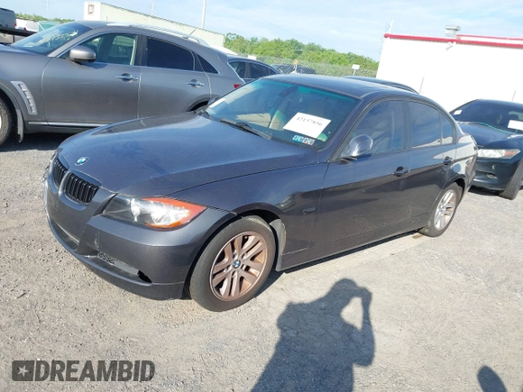 2007 BMW 3 Series 328xi z VIN WBAVC93517K033593, wystawiony jako IAAI lot #42137856 z przebiegiem Nie podano mil oraz . Historia ofert i sprzedaży dostępna na DreamBid. Obrazek 2.