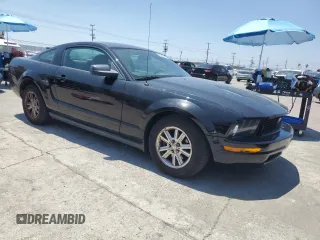 2008 Ford Mustang Deluxe with VIN 1ZVHT80N785126159, listed as a Copart auction lot 62945975 with 201,417 mi miles and Clean title. Bid and sale history available at DreamBid. Image 4.