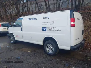 2017 GMC Savana Cargo Van with VIN 1GTW7AFF0H1117025, listed as a IAAI auction lot 41684790 with 201,894 mi miles. Bid and sale history available at carsss.com. Image 3.