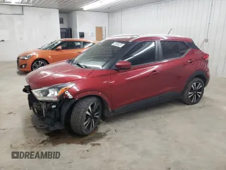 2020 Nissan Kicks SV z VIN 3N1CP5CVXLL491040, wystawiony jako Copart lot #56697995 z przebiegiem 99 960 mil mil oraz Czysty tytuł • Clean title. Historia ofert i sprzedaży dostępna na DreamBid. Obrazek 1.