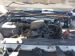 2018 Toyota Tacoma SR with VIN 5TFRX5GN9JX121099, listed as a IAAI auction lot 41186232 with 127,151 mi miles and . Bid and sale history available at DreamBid. Image 10.