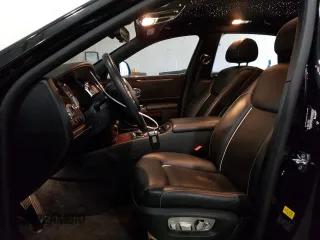 2019 Rolls-Royce Ghost z VIN SCA664S54KUX54725, wystawiony jako Copart lot #62910454 z przebiegiem 17 246 mil mil oraz Szkody całkowita. Historia ofert i sprzedaży dostępna na DreamBid. Obrazek 7.