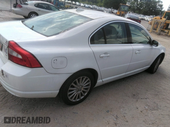 2007 Volvo S80 I6 with VIN YV1AS982871043203, listed as a IAAI auction lot 42150198 with 141,212 mi miles. Bid and sale history available at carsss.com. Image 4.