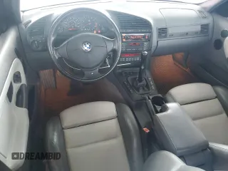 1998 BMW M3 z VIN WBSCD9326WEE09047, wystawiony jako Copart lot #54453485 z przebiegiem 165 827 mil mil oraz Szkody całkowita. Historia ofert i sprzedaży dostępna na DreamBid. Obrazek 8.