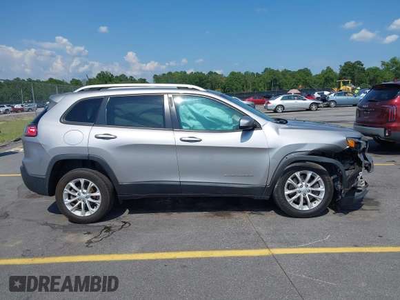 2020 Jeep Cherokee Latitude z VIN 1C4PJLCB3LD615147, wystawiony jako IAAI lot #42569825 z przebiegiem 128 952 mil mil oraz . Historia ofert i sprzedaży dostępna na DreamBid. Obrazek 13.