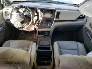 2016 Toyota Sienna Ltd with VIN 5TDDK3DC9GS130111, listed as a Copart auction lot 47661535 with 0 mi miles and Salvage Title. Bid and sale history available at carsss.com. Image 8.