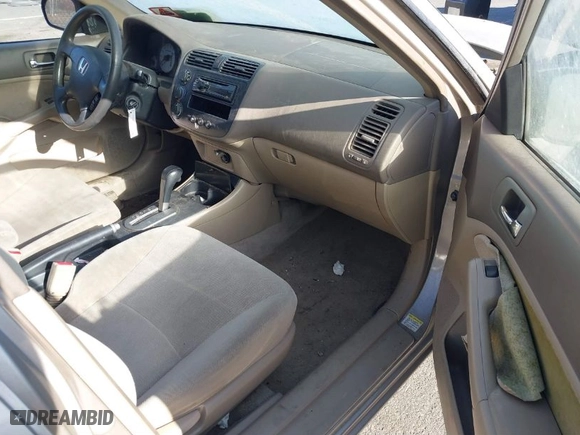 2002 Honda Civic LX with VIN 2HGES16642H552358, listed as a IAAI auction lot 40757858 with 138,320 mi miles. Bid and sale history available at carsss.com. Image 5.