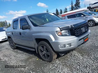 2013 Honda Ridgeline Sport with VIN 5FPYK1F70DB015247, listed as a IAAI auction lot 41693038 with 81,386 mi miles. Bid and sale history available at carsss.com. Image 1.