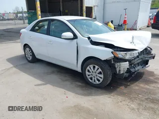 2010 Kia Forte EX z VIN KNAFU4A27A5239469, wystawiony jako IAAI lot #42169420 z przebiegiem 97 646 mil mil oraz . Historia ofert i sprzedaży dostępna na DreamBid. Obrazek 1.