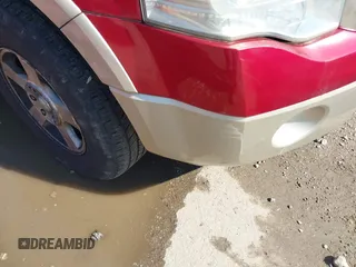 2007 Ford Expedition Eddie Bauer с VIN 1FMFU18557LA93543, выставлен на аукционе IAAI как лот 42227120 с пробегом 187 991 миль миль и . История ставок и продаж доступна на DreamBid. Изображение 6.