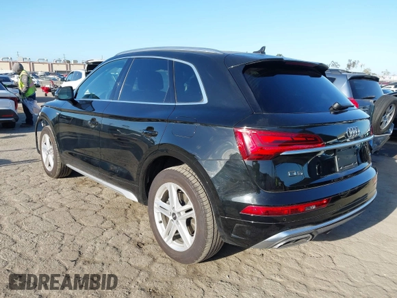 2024 Audi Q5 S line Premium with VIN WA1G2AFY6R2104354, listed as a IAAI auction lot 42248000 with 6,157 mi miles and . Bid and sale history available at DreamBid. Image 3.