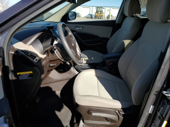 2018 Hyundai Santa Fe 2.4L z VIN 5XYZTDLB5JG568579, wystawiony jako Copart lot #82534794 z przebiegiem 130 032 mil mil oraz Szkoda całkowita • Salvage title. Historia ofert i sprzedaży dostępna na DreamBid. Obrazek 7.