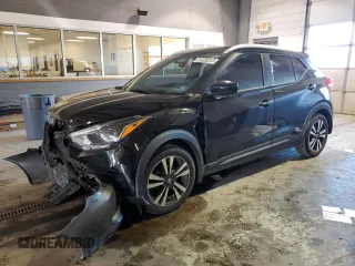 2019 Nissan Kicks SR with VIN 3N1CP5CU7KL526056, listed as a Copart auction lot 71228212 with 104,191 mi miles. Bid and sale history available at carsss.com. Image 1.