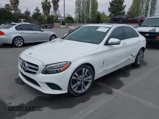 2019 Mercedes-Benz C 300 с VIN 55SWF8DB7KU299640, выставлен на аукционе IAAI как лот 41929870 с пробегом 61 130 миль миль и . История ставок и продаж доступна на DreamBid. Изображение 2.