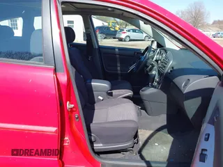 2004 Pontiac Vibe with VIN 5Y2SL62814Z414105, listed as a IAAI auction lot 41923384 with 203,379 mi miles. Bid and sale history available at carsss.com. Image 5.