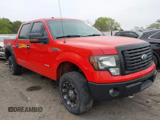 2011 Ford F-150 XLT with VIN 1FTFW1ET7BFB41813, listed as a IAAI auction lot 41964776 with 194,811 mi miles. Bid and sale history available at carsss.com. Image 1.