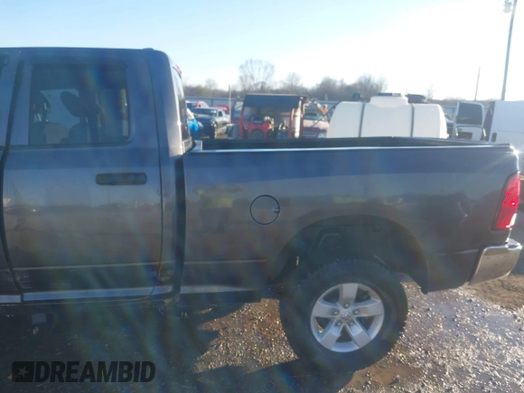 2016 Ram 1500 Tradesman z VIN 1C6RR7FM0GS124372, wystawiony jako IAAI lot #41235473 z przebiegiem 155 207 mil mil oraz . Historia ofert i sprzedaży dostępna na DreamBid. Obrazek 17.