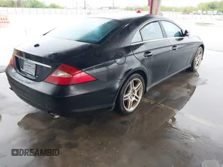 2006 Mercedes-Benz CLS 500 z VIN WDDDJ75X56A045909, wystawiony jako IAAI lot #41861720 z przebiegiem 127 719 mil mil oraz . Historia ofert i sprzedaży dostępna na DreamBid. Obrazek 4.