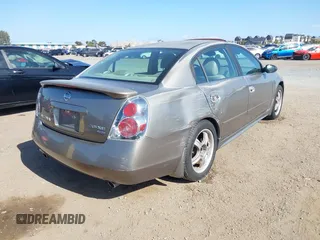 2005 Nissan Altima SE z VIN 1N4BL11E25N493521, wystawiony jako IAAI lot #42259248 z przebiegiem 141 651 mil mil oraz . Historia ofert i sprzedaży dostępna na DreamBid. Obrazek 4.