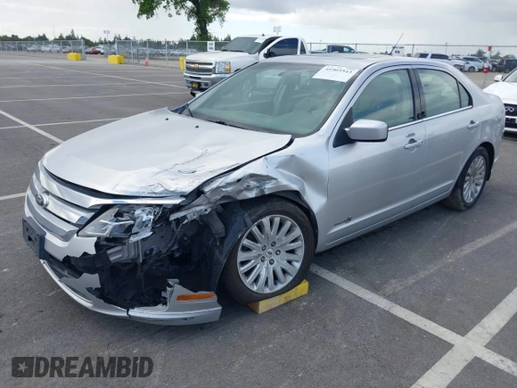 2010 Ford Fusion Hybrid with VIN 3FADP0L37AR261099, listed as a IAAI auction lot 41903543 with 160,070 mi miles. Bid and sale history available at carsss.com. Image 2.