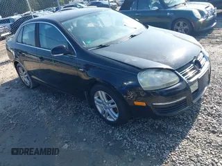 2007 Volkswagen Jetta Wolfsburg Edition z VIN 3VWEF71K07M143791, wystawiony jako IAAI lot #42758487 z przebiegiem 151 884 mil mil oraz . Historia ofert i sprzedaży dostępna na DreamBid. Obrazek 1.