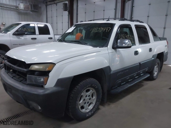2005 Chevrolet Avalanche Z71 with VIN 3GNEK12Z45G118046, listed as a IAAI auction lot 41838447 with 203,799 mi miles. Bid and sale history available at carsss.com. Image 2.