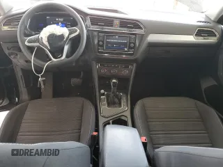 2022 Volkswagen Tiguan S с VIN 3VV1B7AX2NM110802, выставлен на аукционе Copart как лот 57135405 с пробегом 33 332 миль миль и На запчасти • Non repairable. История ставок и продаж доступна на DreamBid. Изображение 8.