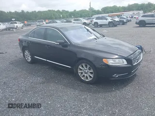 2011 Volvo S80 3.2L with VIN YV1940AS8B1140249, listed as a IAAI auction lot 42447155 with 175,736 mi miles and . Bid and sale history available at DreamBid. Image 1.