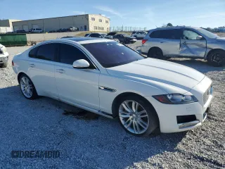 2016 Jaguar XF 35t Prestige with VIN SAJBE4BV5GCY02953, listed as a Copart auction lot 76556244 with 86,993 mi miles and Salvage Title. Bid and sale history available at carsss.com. Image 4.