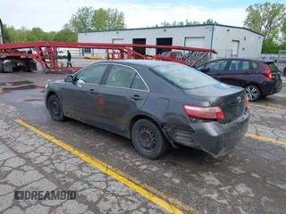 2008 Toyota Camry LE z VIN 4T1BE46K28U765334, wystawiony jako IAAI lot #42321251 z przebiegiem Nie podano mil oraz . Historia ofert i sprzedaży dostępna na DreamBid. Obrazek 3.