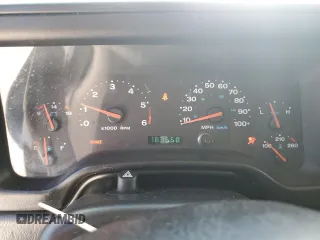 2005 Jeep Wrangler Sport z VIN 1J4FA49S75P324462, wystawiony jako Copart lot #59818995 z przebiegiem 183 558 mil mil oraz Nie do naprawy • Non repairable. Historia ofert i sprzedaży dostępna na DreamBid. Obrazek 9.